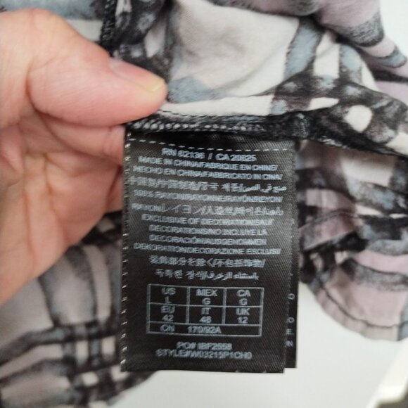 Guess jeans button down 3/4 sleeve longer style top - Picture 7 of 7